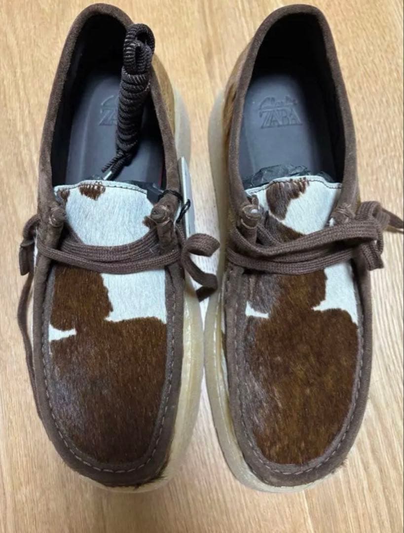 新品未使用タグ付きZARA×クラークスのコラボモカシン サイズ43