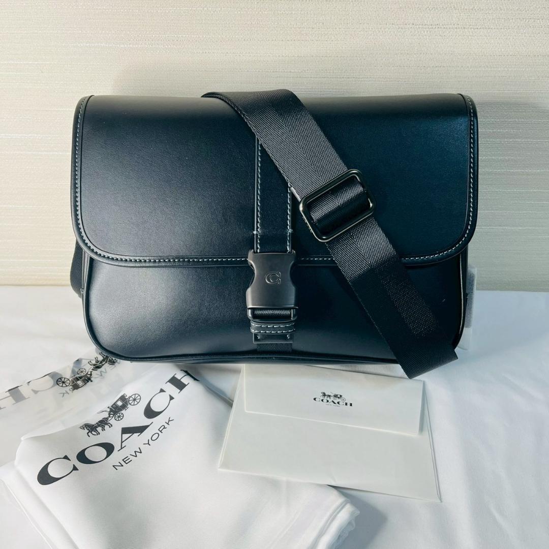 【新品 未使用】COACH コーチ ショルダーバッグ ブラック CU042