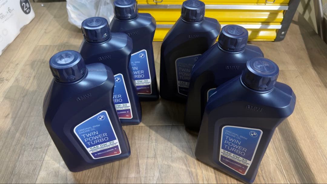 新品未使用品！ 純正ディーゼルエンジンオイル SAE 0w-30 6本