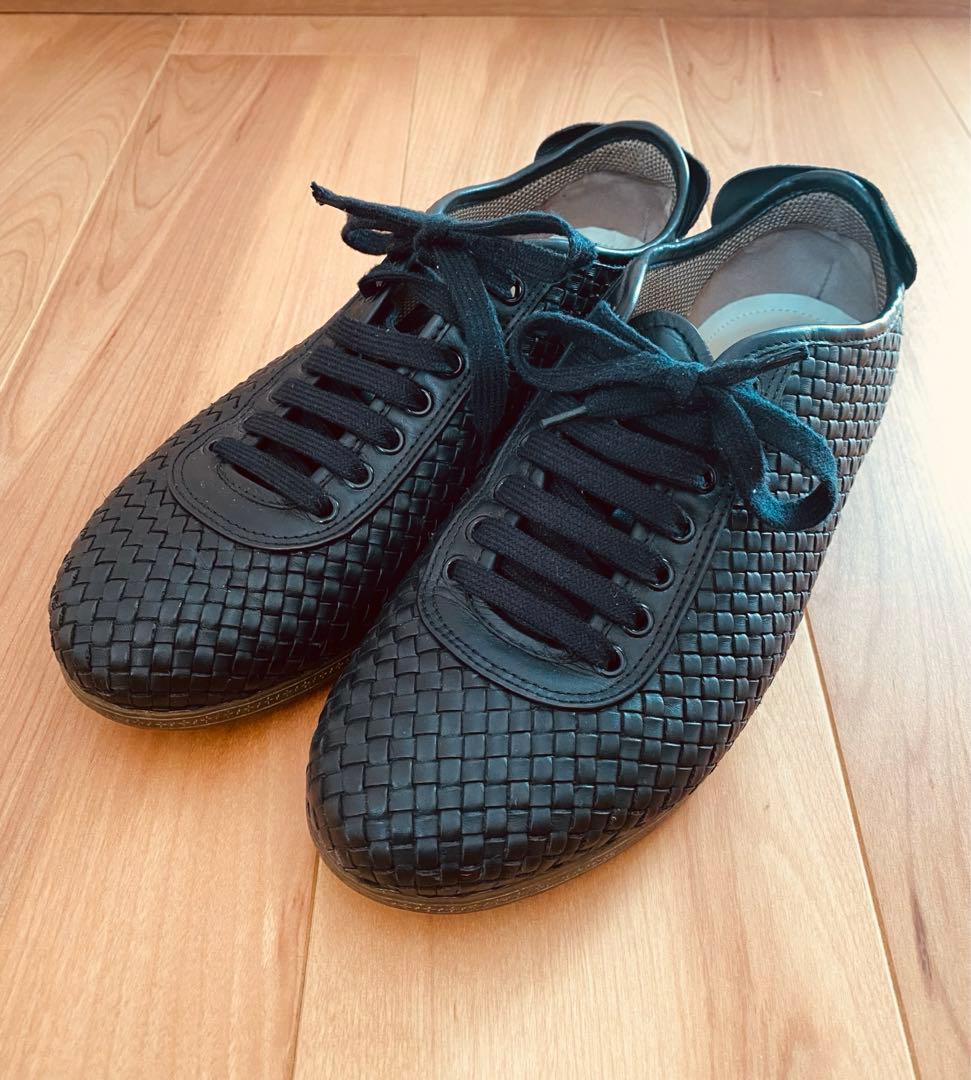 Salvatore Ferragamo ブラックメッシュレースアップシューズ