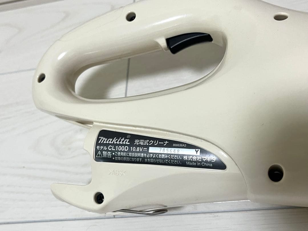 【バッテリー＆充電器付】Makita スティッククリーナー CL100D 掃除機