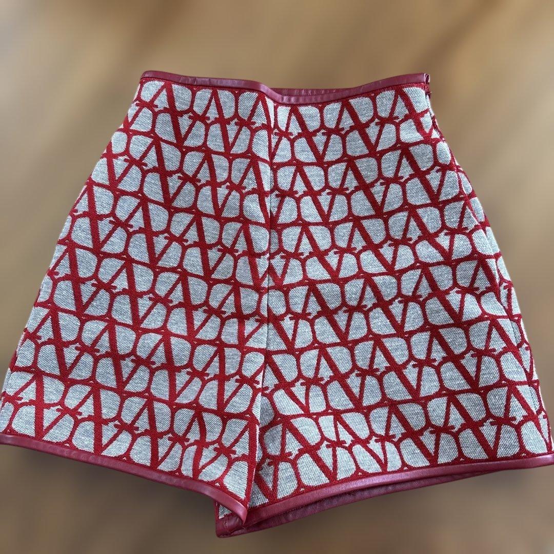 VALENTINO アイコンショートパンツ 36