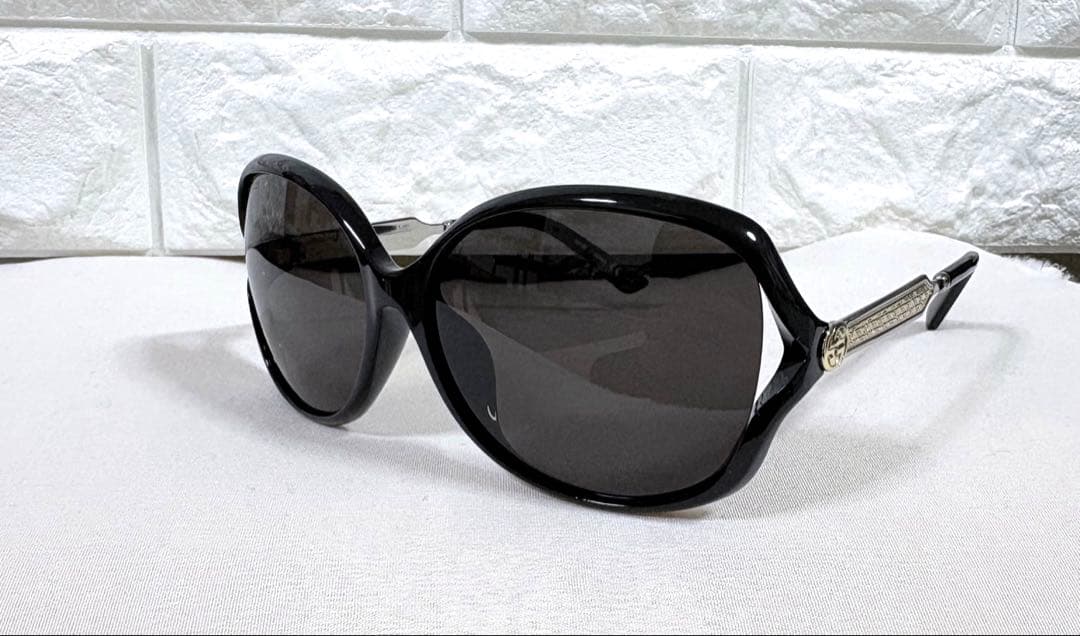 GUCCI gucci グッチ　サングラス　GG0076SK 辻希美　同型別色