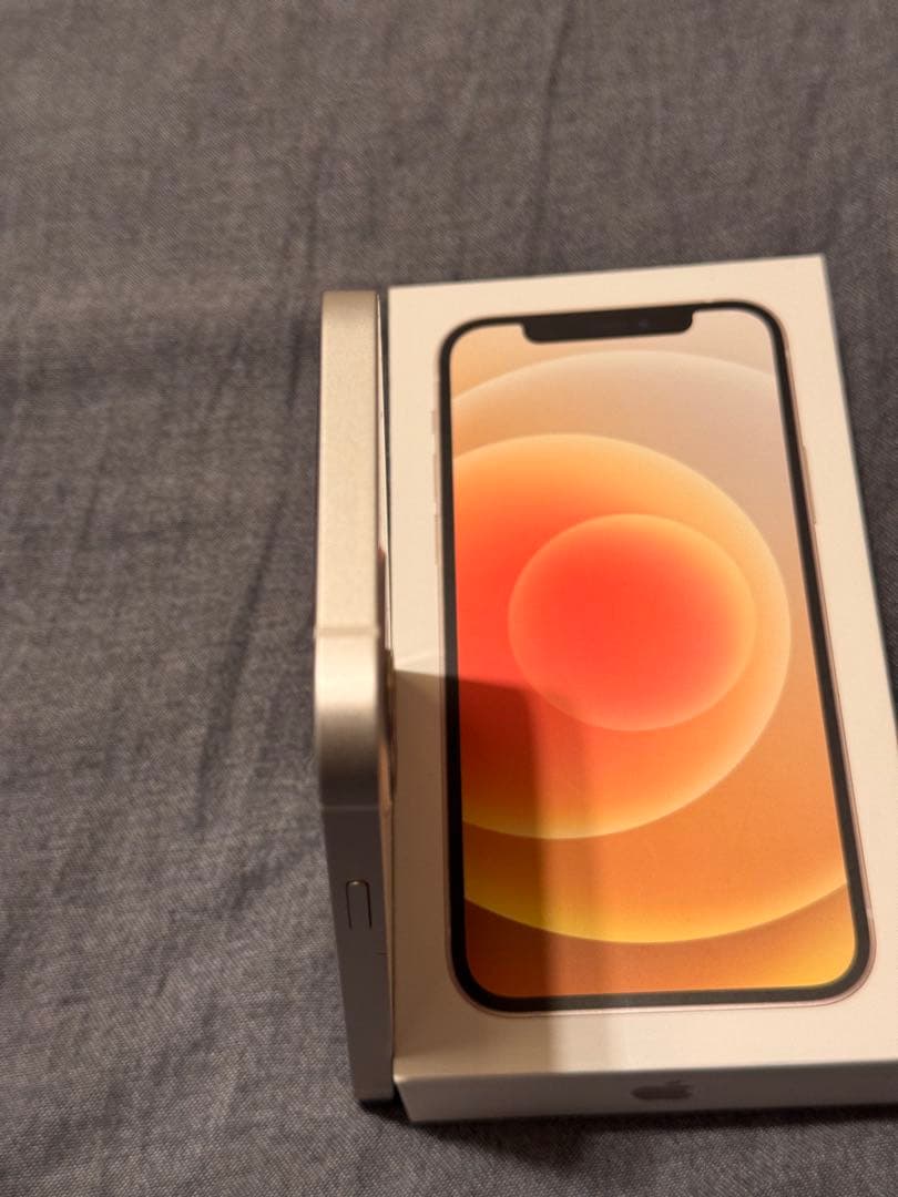 Apple iPhone12 ホワイト64GB 美品