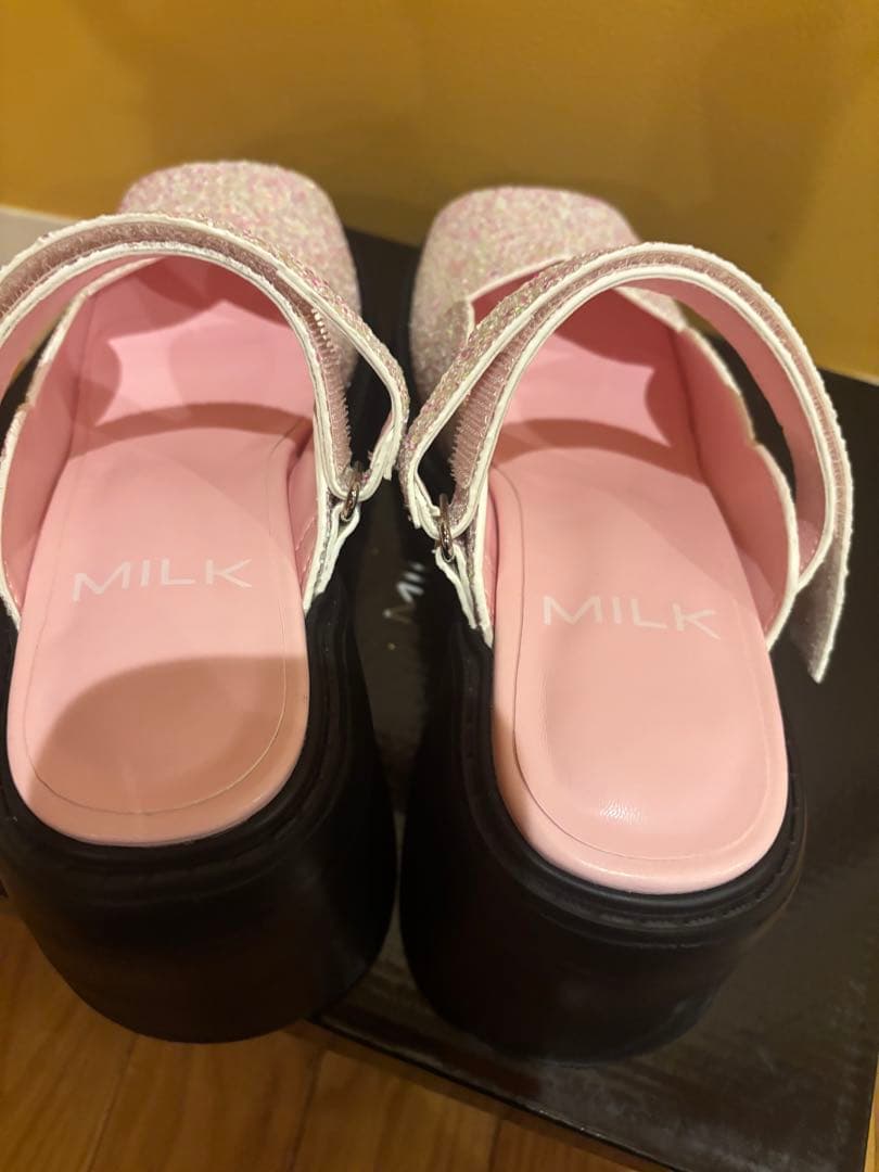 ピンクグリッター プラットフォームサンダル