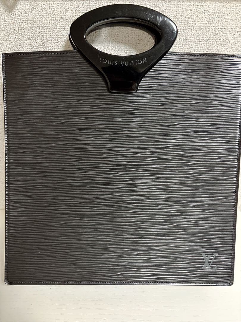 ルイヴィトン エピ オンブル バッグ