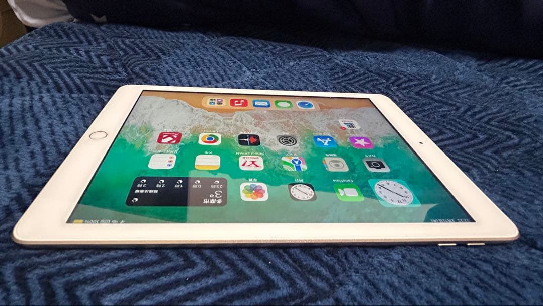 （割と美品）iPad 9.7インチ 第5世代 Gold 32GB WiFiモデル