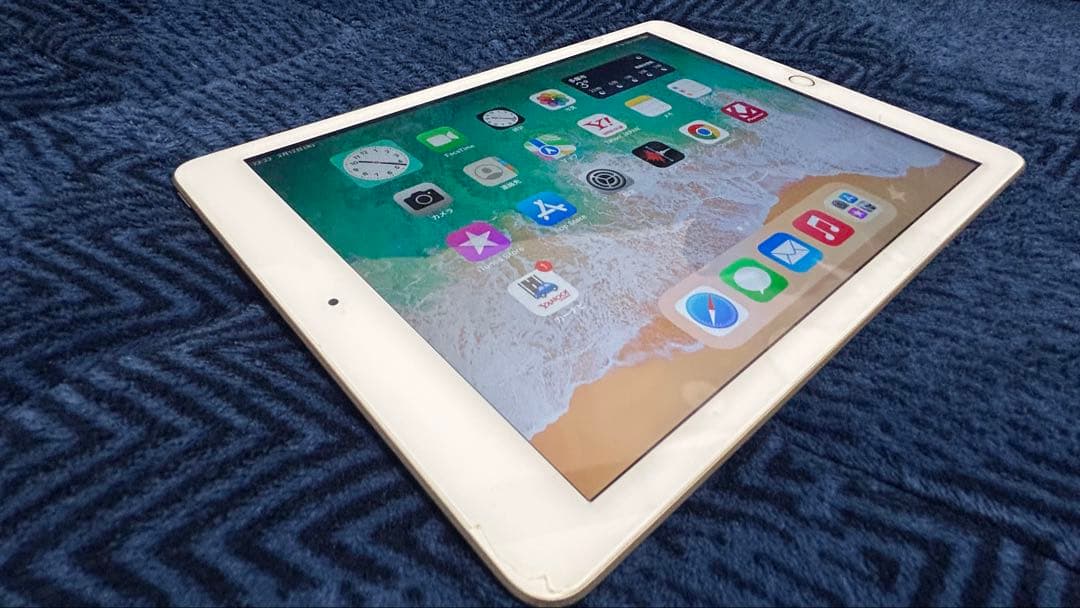（割と美品）iPad 9.7インチ 第5世代 Gold 32GB WiFiモデル