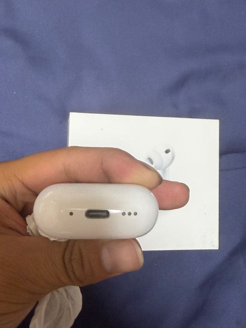 AirPods第4世代ノイズキャンセリング 箱あり ＋1000円でケース付き
