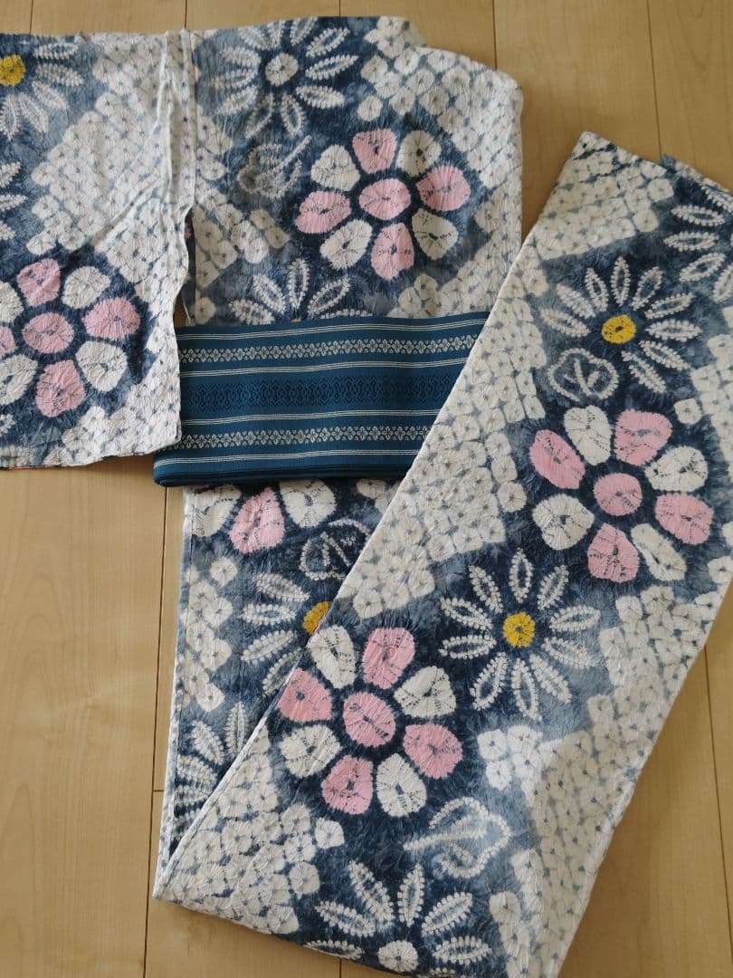 有松絞り　浴衣　可愛い絞りの花柄