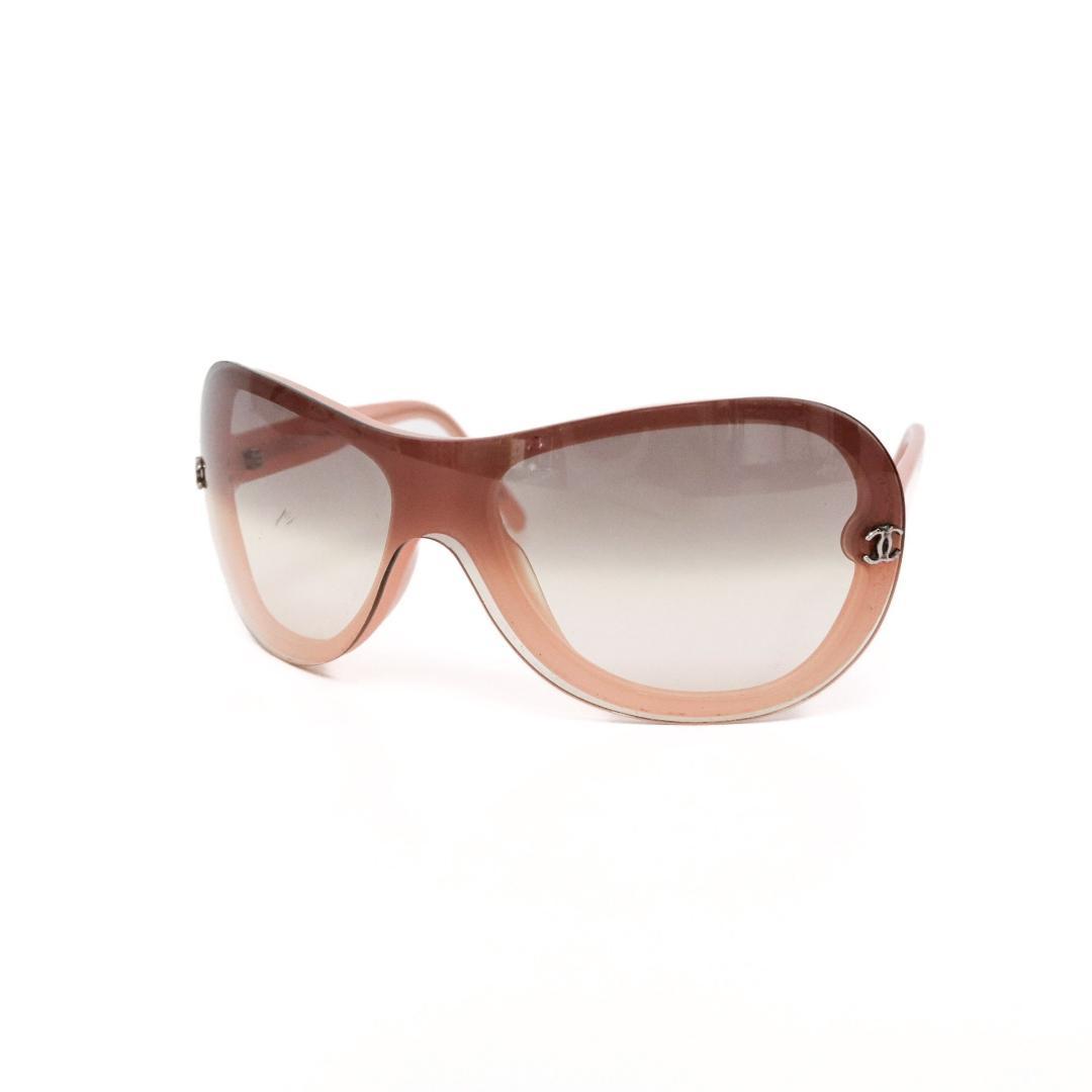 CHANEL ココマーク グレーベージュグラデ シールドサングラス d114