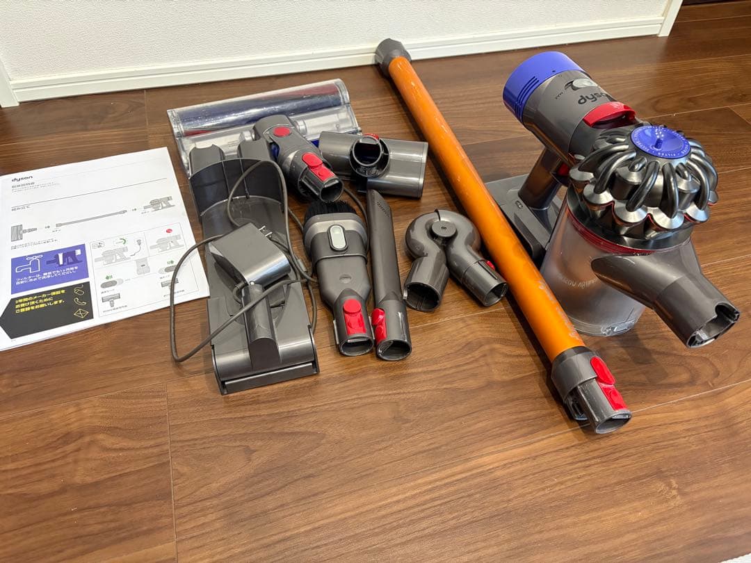 ※お値下げ中＊ダイソン　Dyson v8 fluffy 掃除機　一部ジャンク品