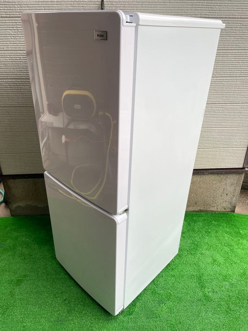 580極美品✨ ハイアール 148L おしゃれホワイト 2ドア冷蔵庫 右開き