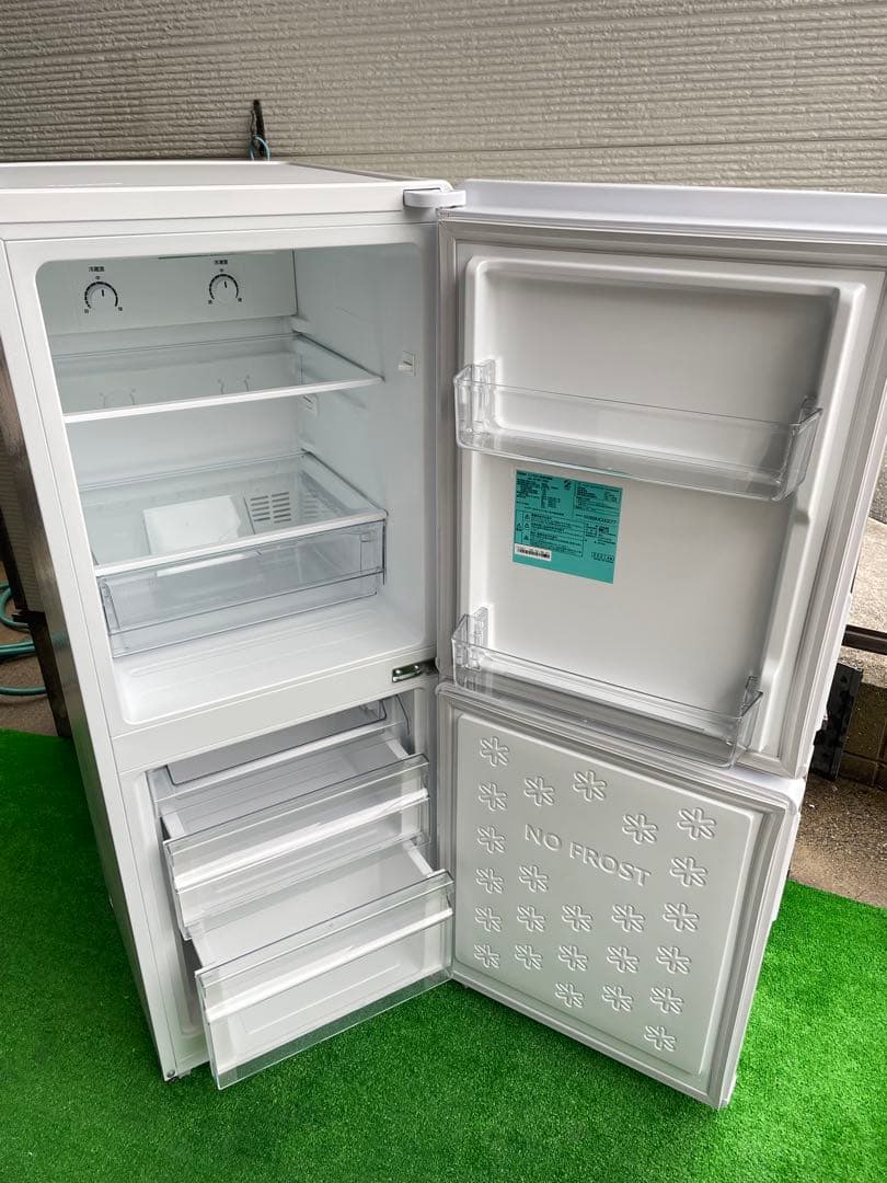 580極美品✨ ハイアール 148L おしゃれホワイト 2ドア冷蔵庫 右開き
