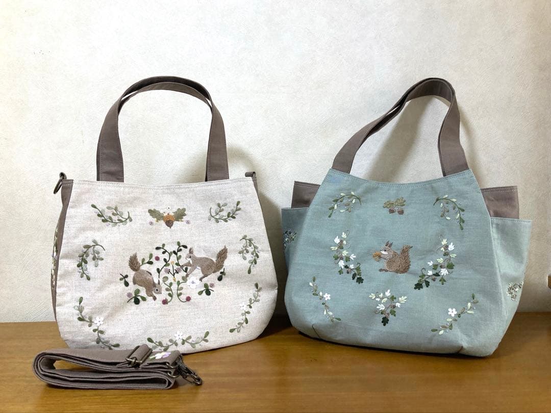 ハンドメイド手刺繍バッグ