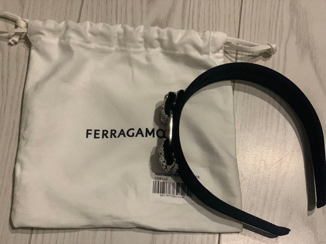 FERRAGAMO ビジュー ブラックヘアバンド
