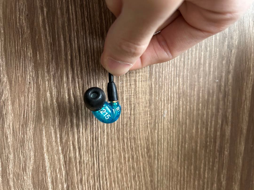 【ほぼ新品】SHUREイヤホン AONIC 215 有線 マイク付き