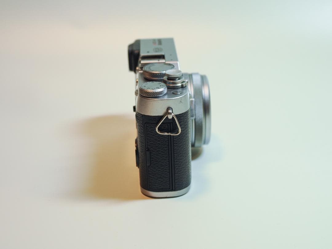 ジ*マ様 富士フィルム　FUJIFILM X100F シルバー 付属多数