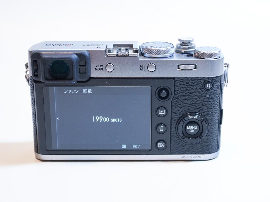 ジ*マ様 富士フィルム　FUJIFILM X100F シルバー 付属多数