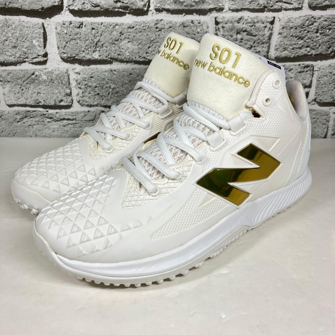 【試着程度】new balance 野球トレーニングシューズ スニーカー 金ロゴ