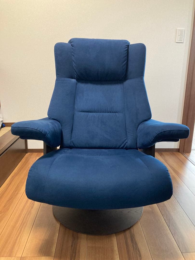 カリモク　ザ・ファースト　ネイビー リクライニングチェア 1人掛けソファ