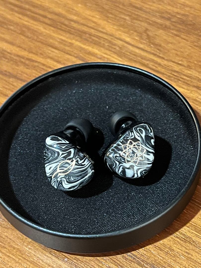 イヤホン SeeAudio BRAVERY