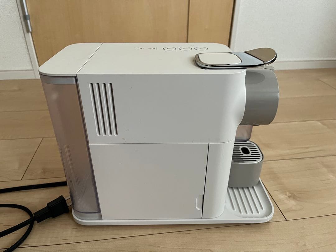 Nespresso ラティシマワン 2018年製