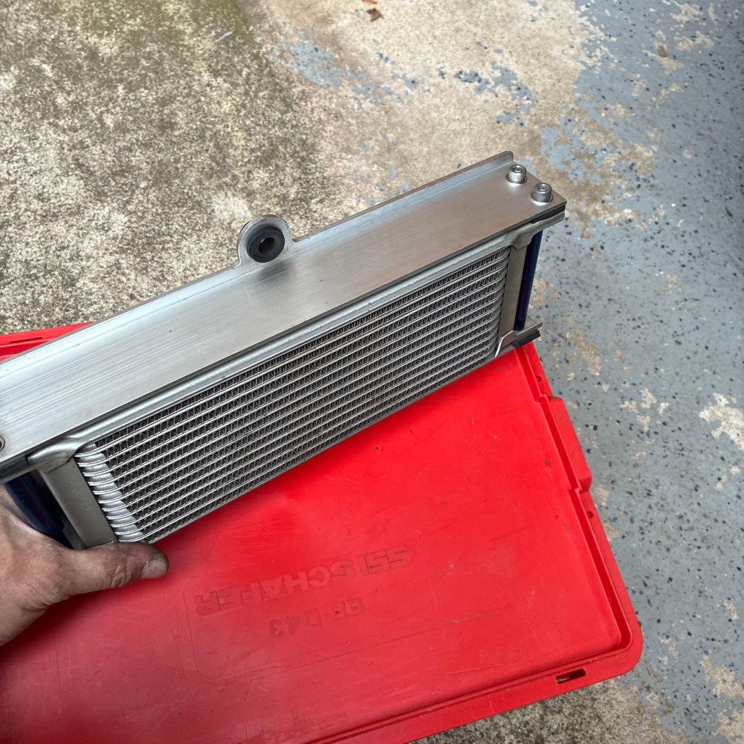 車種不明　オイルクーラー　13段 アクティブ？