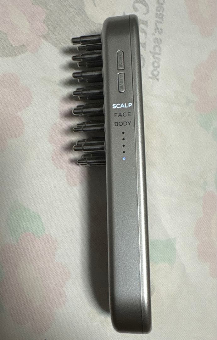 サロニア 【SALONIA】EMSリフトブラシ　箱付き