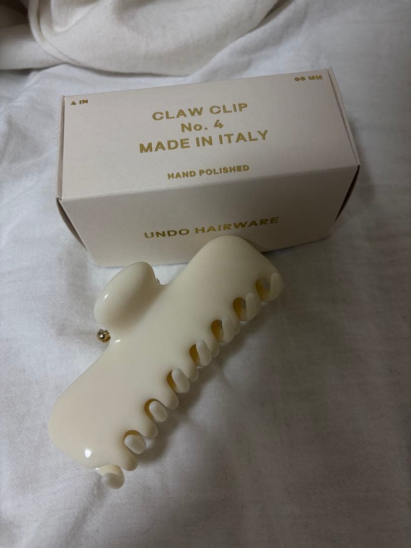 UNDO HAIRWARE CRAW CLIP No. 4 アイボリー