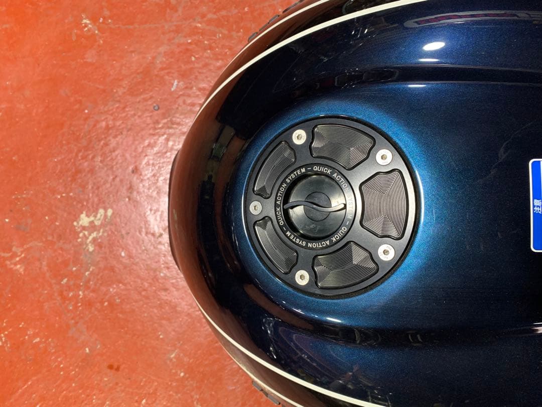 Kawasaki Z900RS 純正タンク