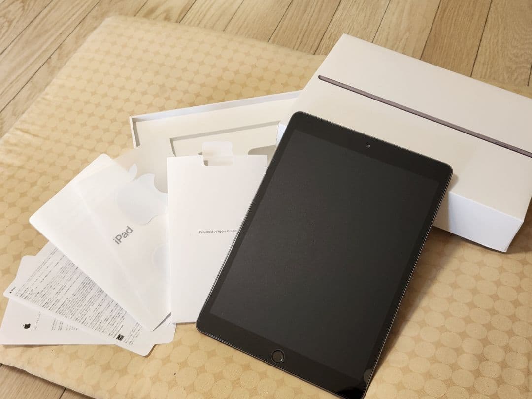 Apple iPad(第8世代)グレー 本体 wifi モデル 128GB