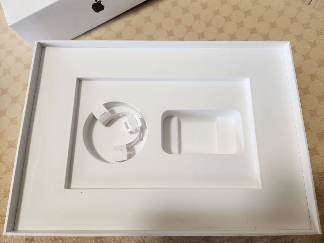 Apple iPad(第8世代)グレー 本体 wifi モデル 128GB