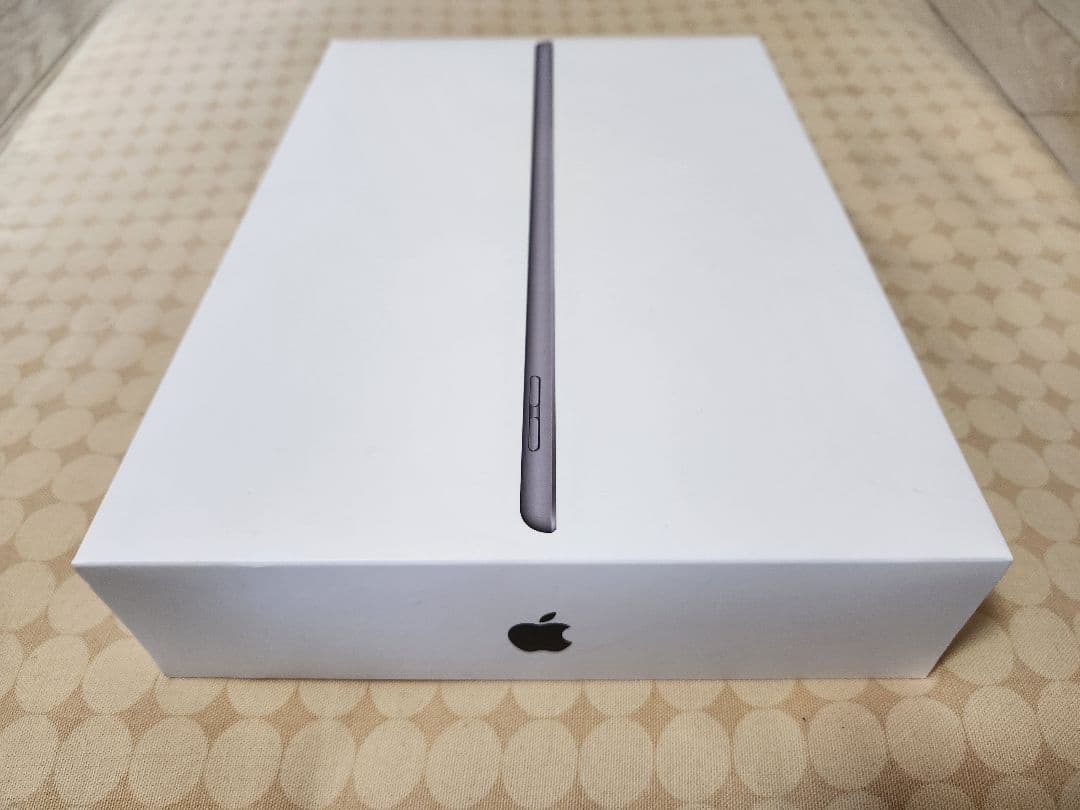 Apple iPad(第8世代)グレー 本体 wifi モデル 128GB