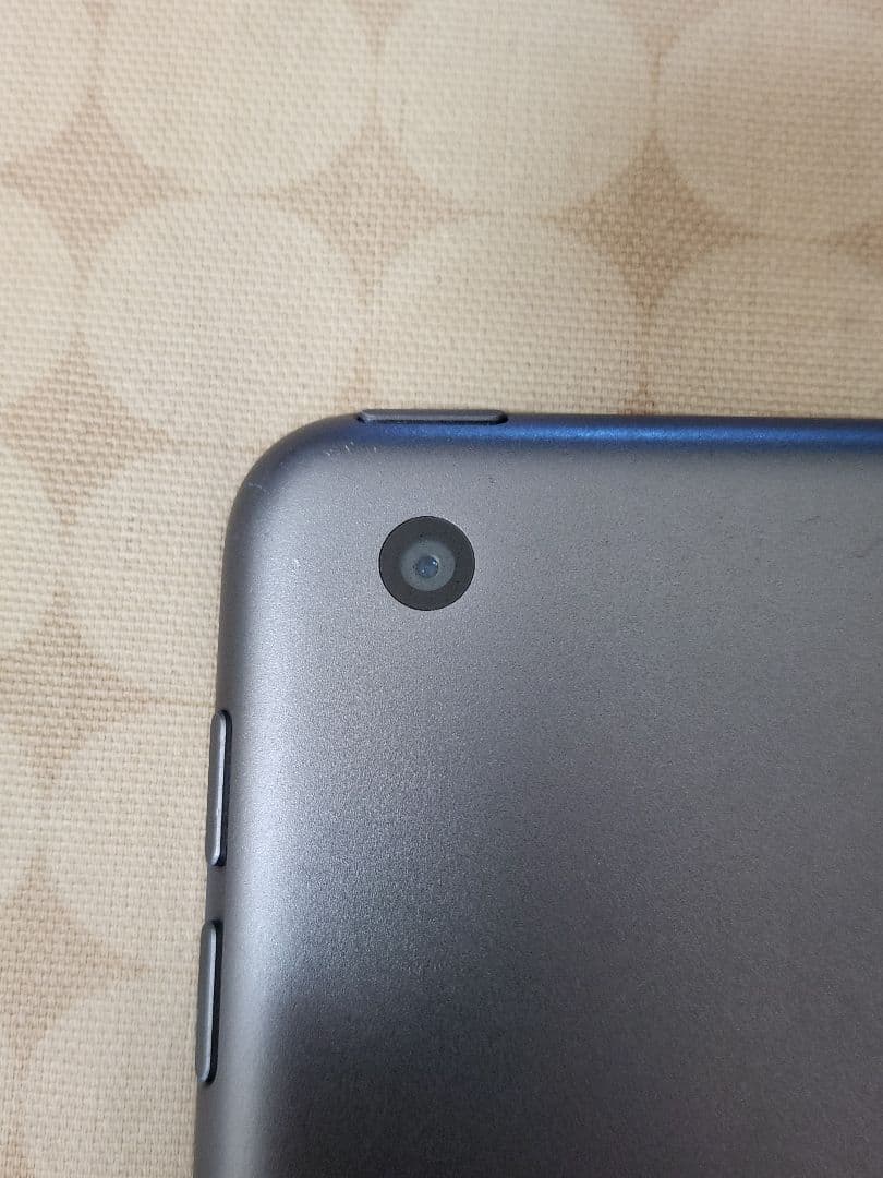 Apple iPad(第8世代)グレー 本体 wifi モデル 128GB