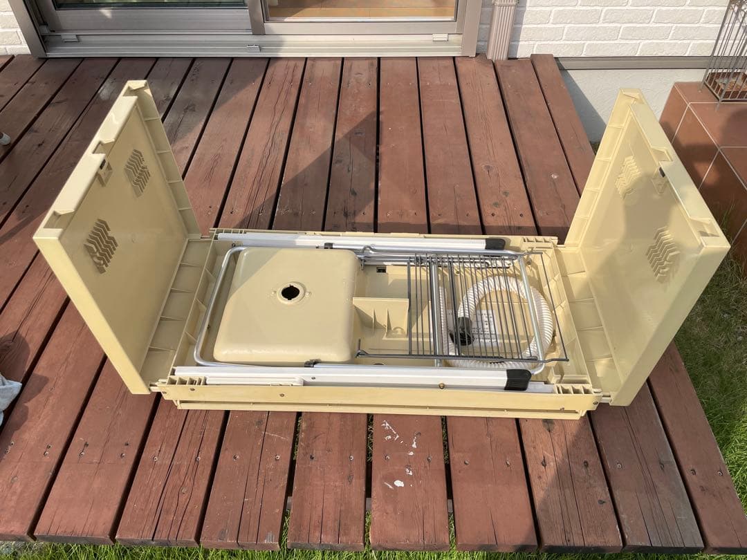 折りたたみ式キッチンテーブルシンク付き