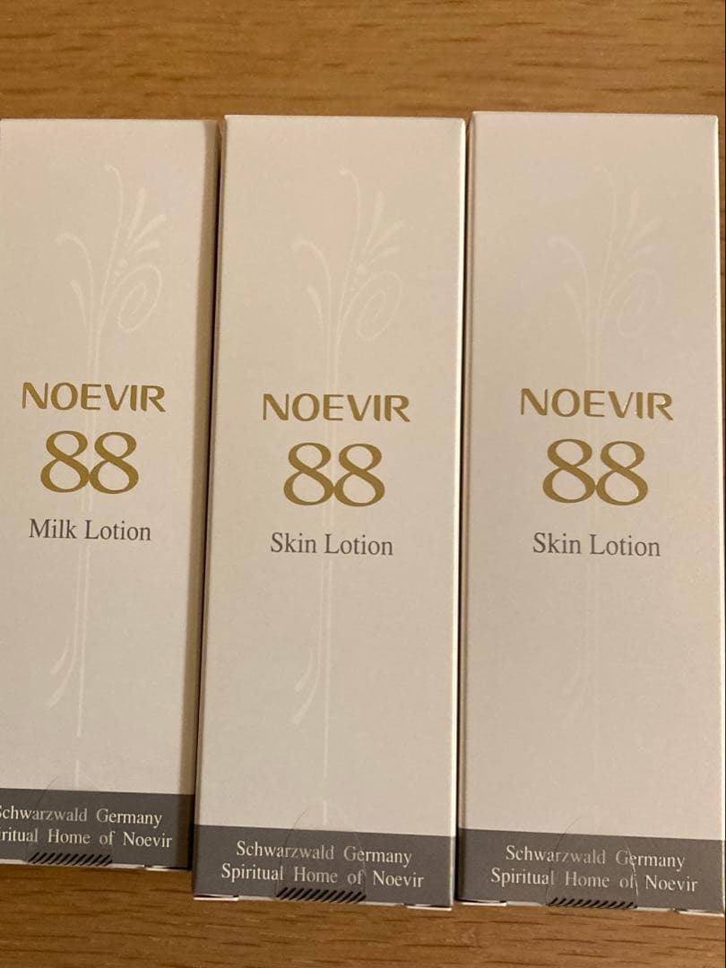 ノエビア　88 スキンローション2本　ミルクローション1本