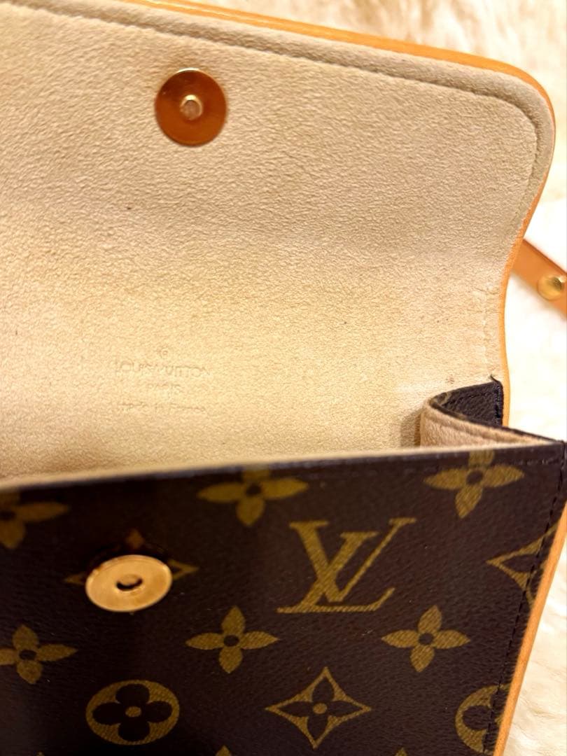 LOUIS VUITTONルイ ヴィトン　 ポシェット・フロランティーヌ