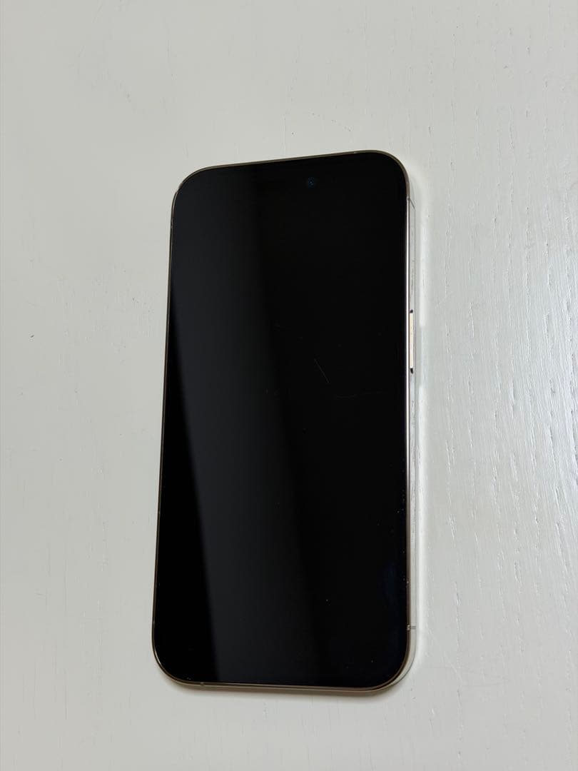 Apple iPhone 14 Pro ゴールド