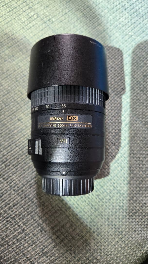 Nikon AF-S 55-300mm　ズームレンズ　手振れ補正付き