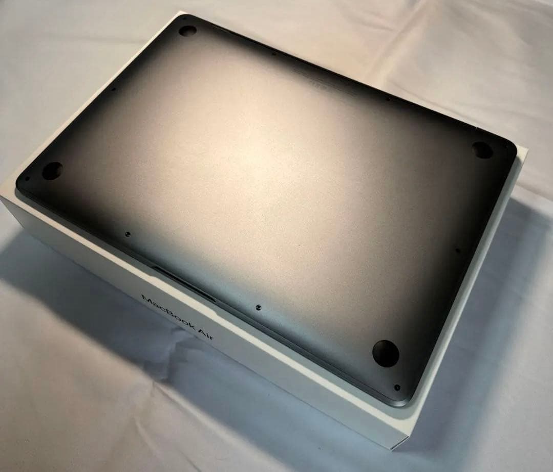 M1 Macbook Air 13inch apple スペースグレー