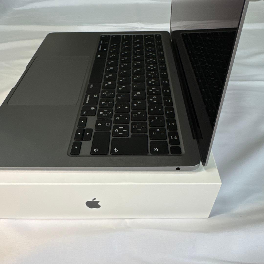 M1 Macbook Air 13inch apple スペースグレー
