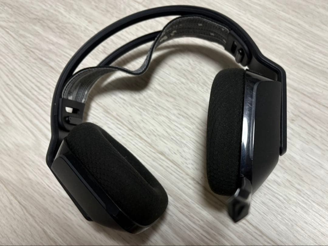 ヘッドホン Logicool g733