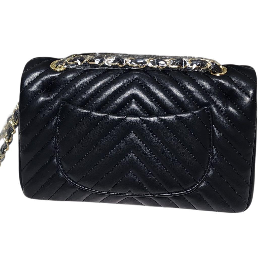 み*ま様 CHANEL　ショルダーバッグ Vステッチ　ノベルティ