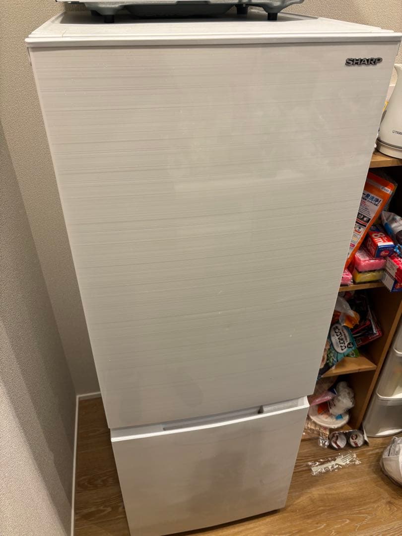 SHARP冷蔵庫 SJ-D18H-W 179L 両開き 2022年製