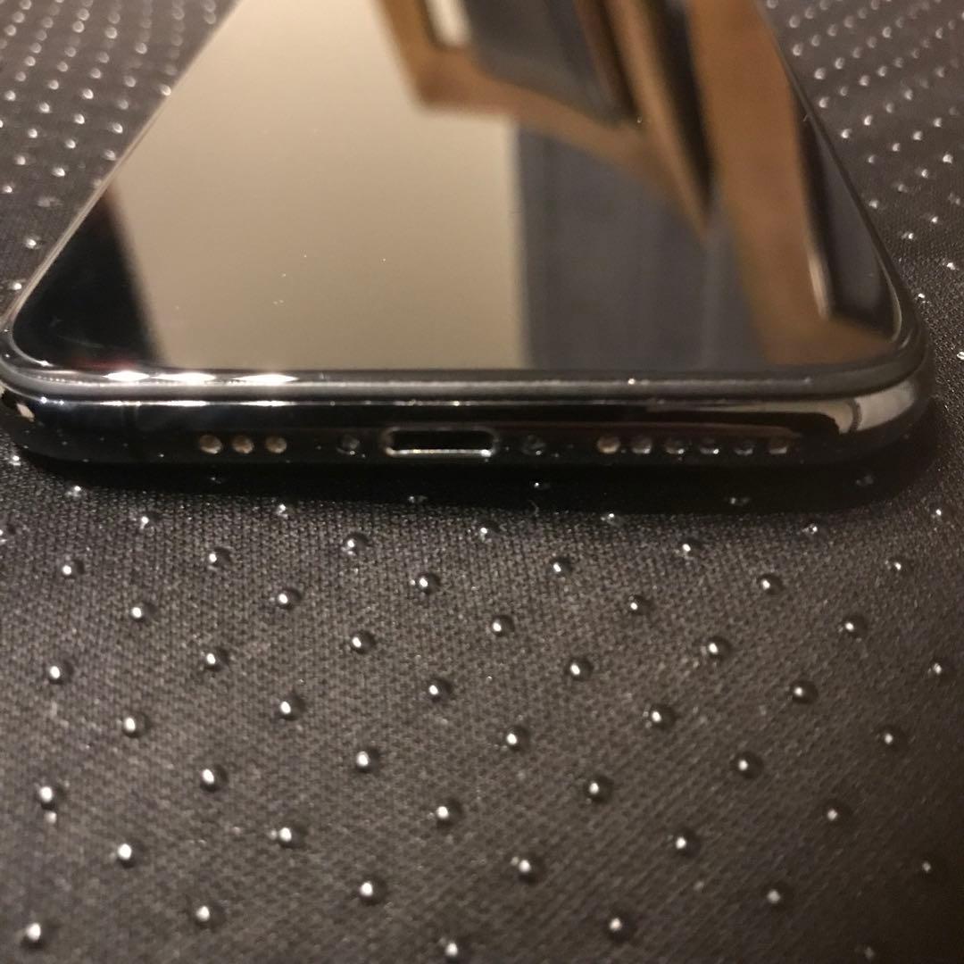 【美品】iPhone Xs 64GB SIMフリー スペースグレー 本体のみ