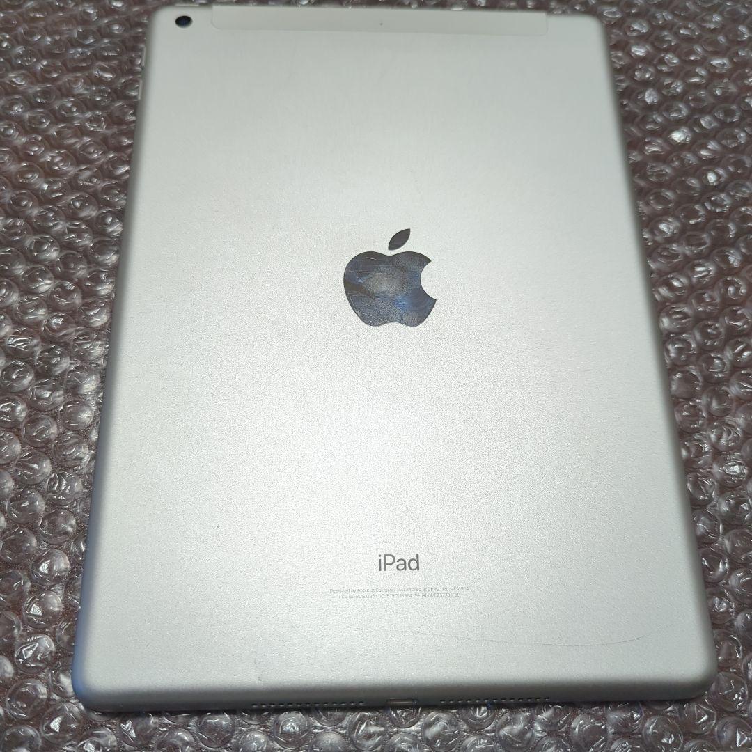 Apple iPad (第6世代) 本体　au