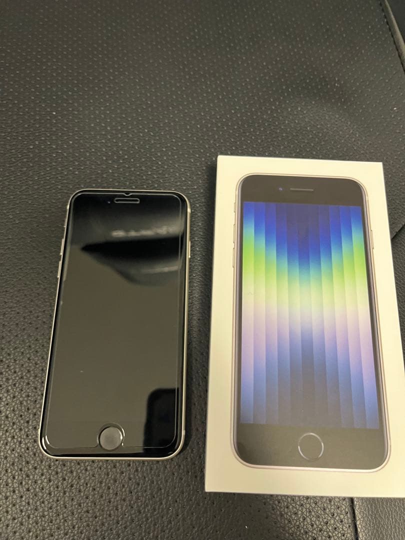 Apple iPhone SE (第3世代) Starlight 未使用
