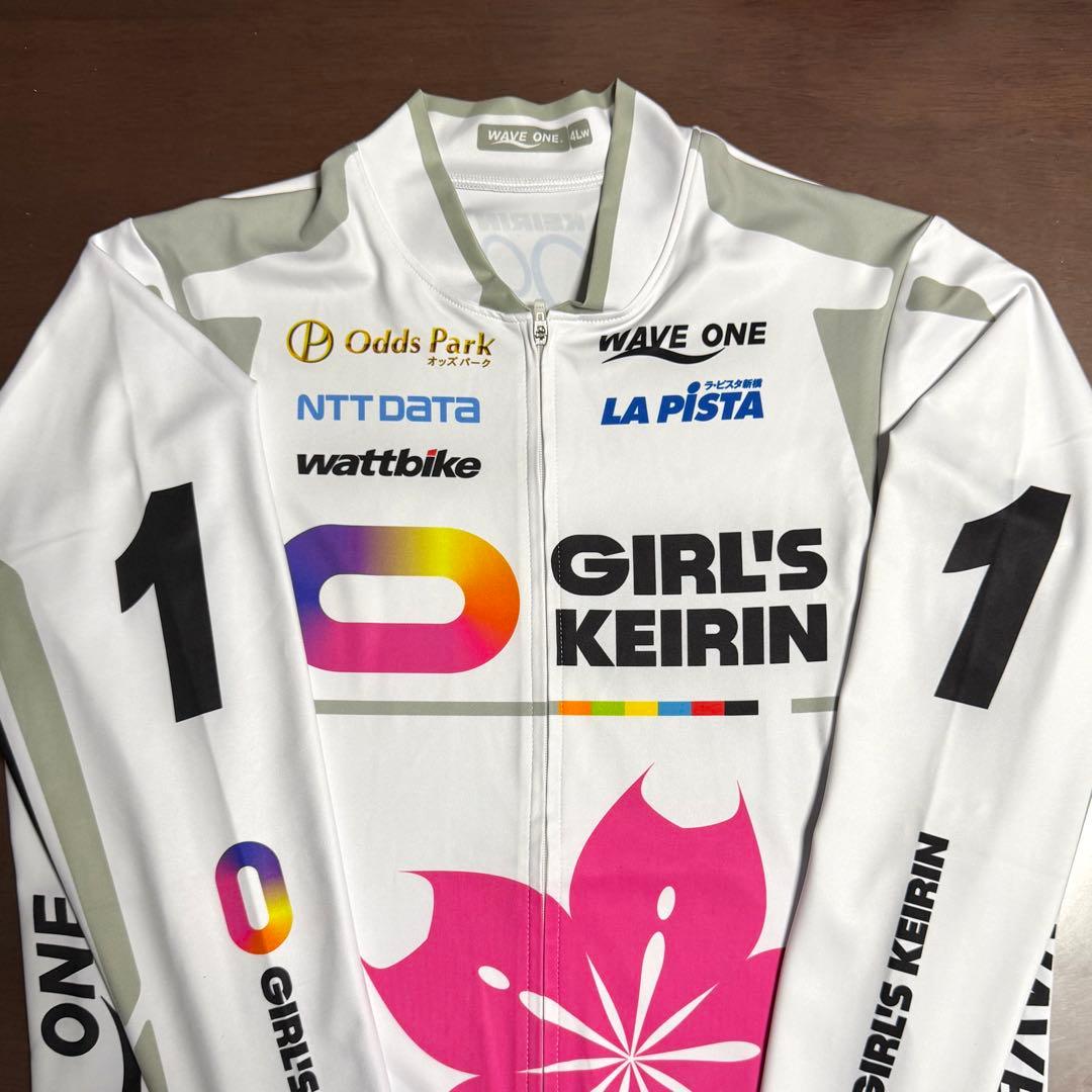 ガールズ競輪　ユニフォーム１番車
