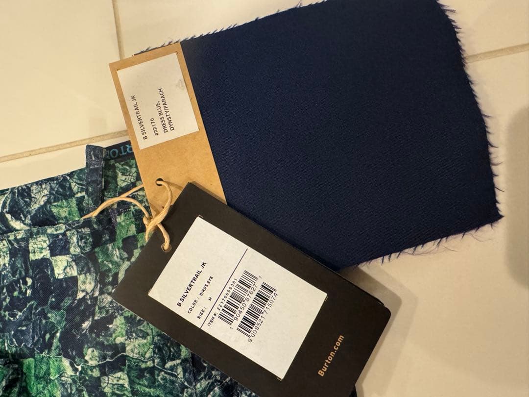 新品シルバーテイルJacket 子供用ウェア　バートン　150